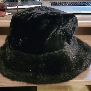 Vintage 1990's Liz Claiborne bucket hat